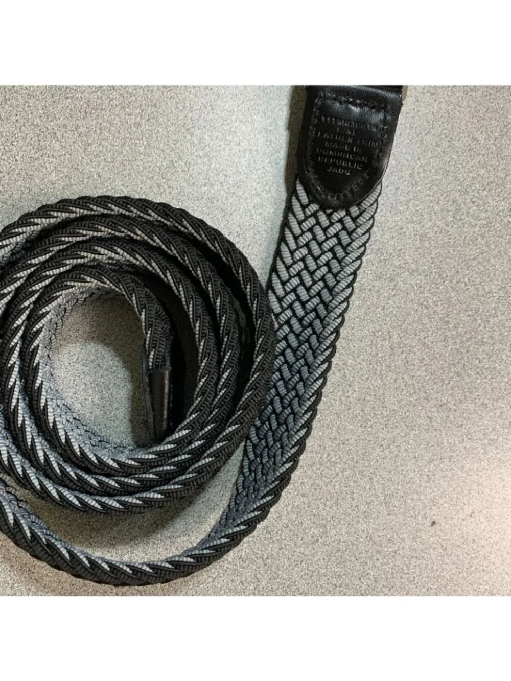 NWT Tommy Bahama Men's L/XL Black & Gray Stretch Reversible Belt